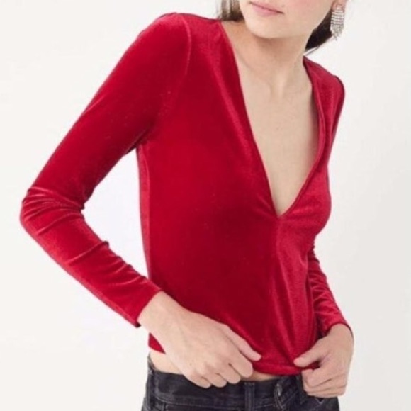Urban Outfitters Bree Velvet V Neck Hot Pink Top - Picture 7 of 12